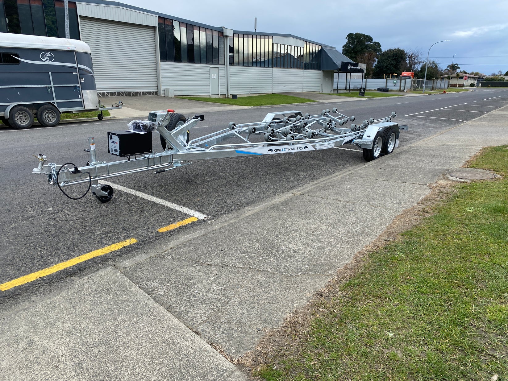 KTB795 Boat Trailer - CREDO ELECTRIC BRAKES - Tandem Axle - Boat size ...